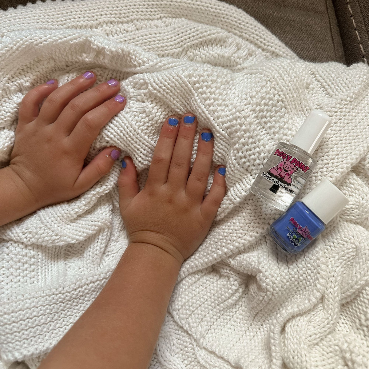 551874881