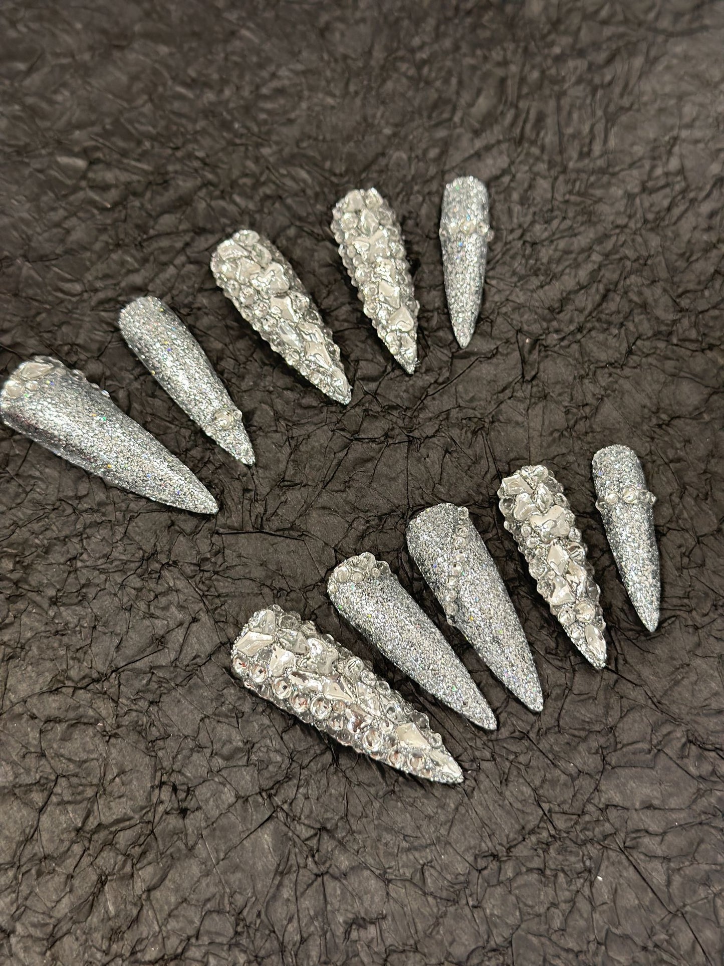 551607881