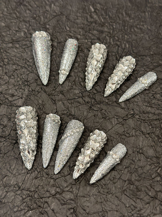 551607841