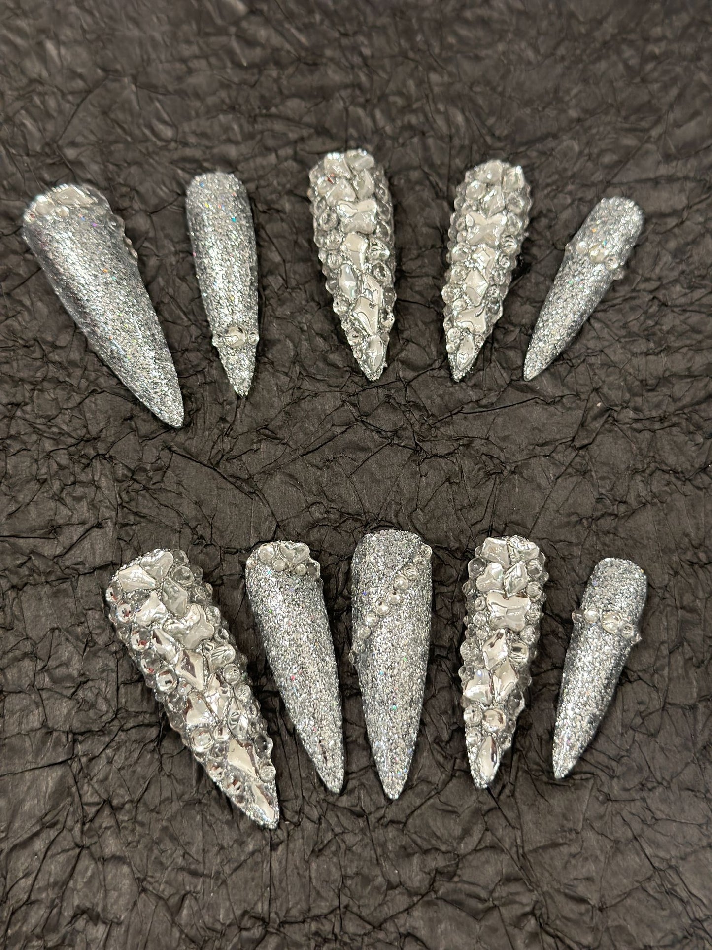 551607871